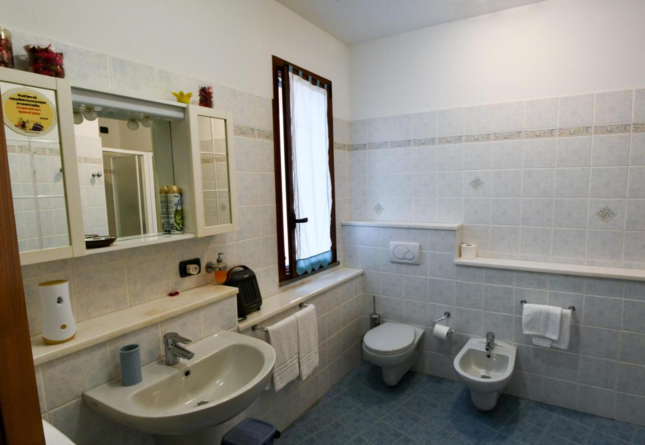 Gli Angeli Agriturismo Villa Cisano sul Neva Ngoại thất bức ảnh