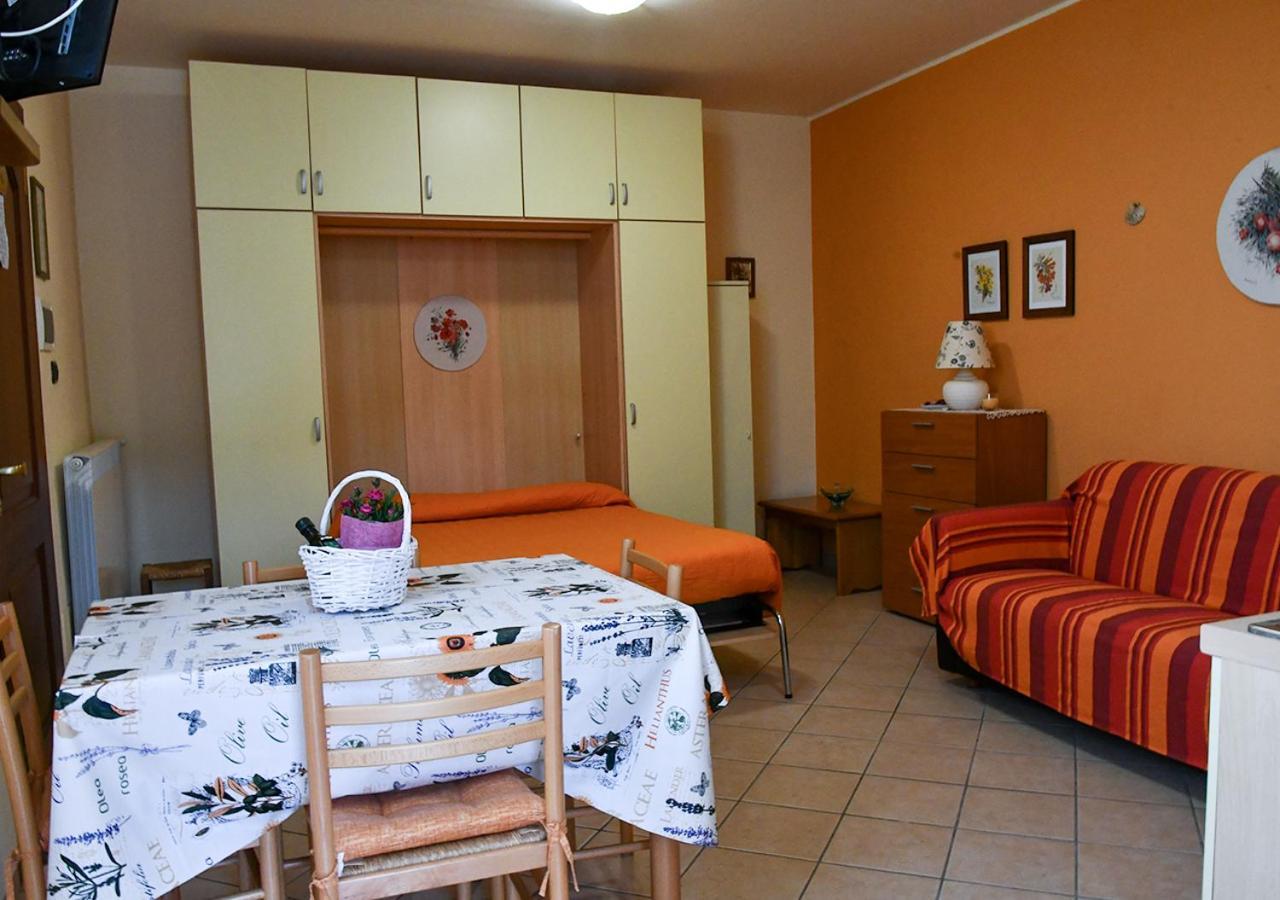 Gli Angeli Agriturismo Villa Cisano sul Neva Ngoại thất bức ảnh