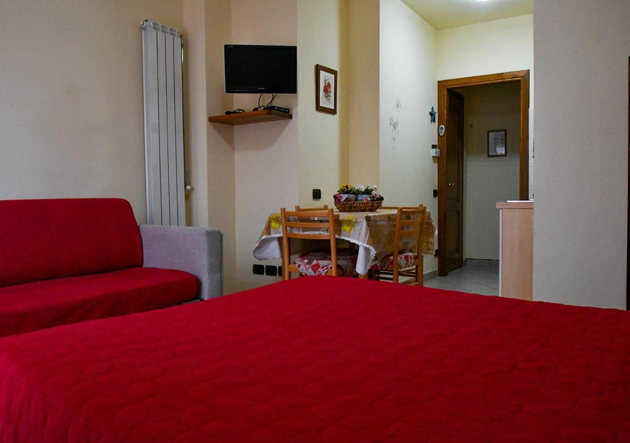 Gli Angeli Agriturismo Villa Cisano sul Neva Ngoại thất bức ảnh