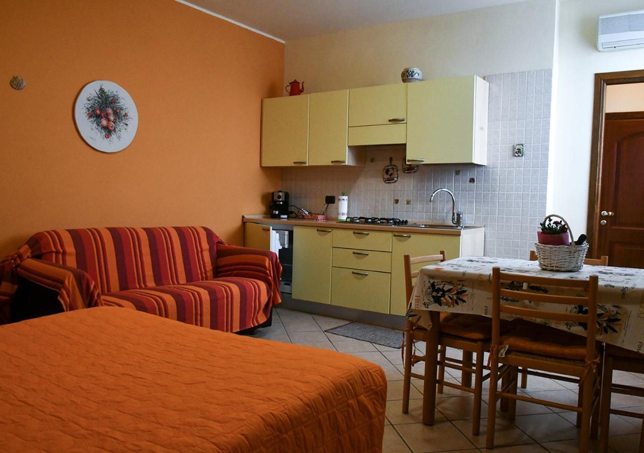 Gli Angeli Agriturismo Villa Cisano sul Neva Ngoại thất bức ảnh