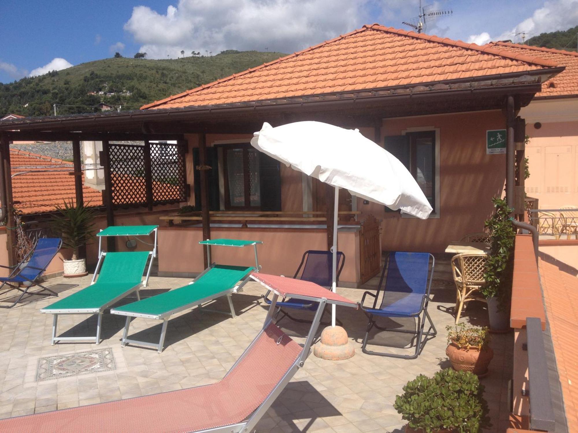 Gli Angeli Agriturismo Villa Cisano sul Neva Ngoại thất bức ảnh